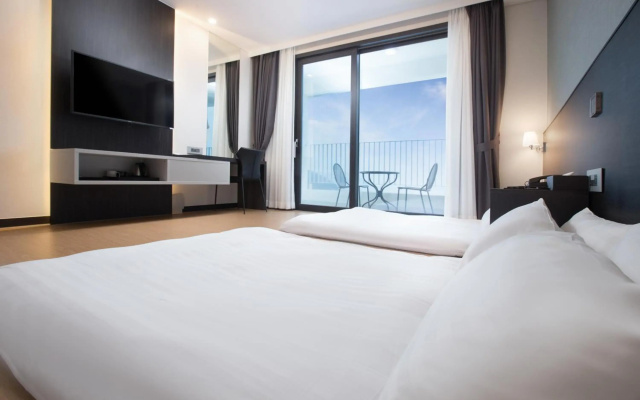 Utop Marina Hotel & Resort