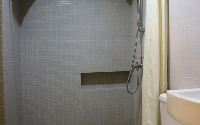 Magallanes Square Hotel