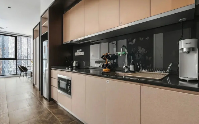 Scarletz Suites KLCC by Emily in Town