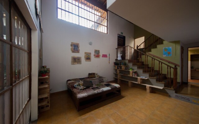 Yolo Hostel Medellin