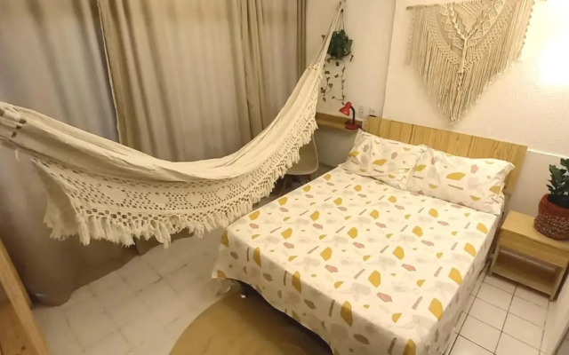 Apto 1 QT - Praia - Piscina - Wi-Fi - Ar Cond.