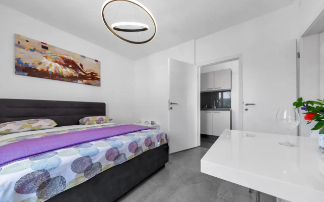 Apartments & Rooms Safić