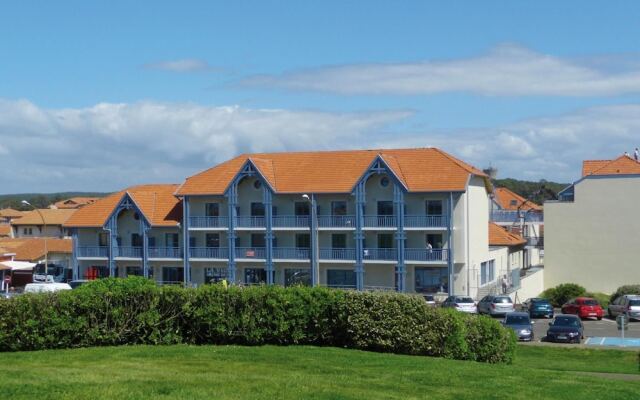 Apartment in Biscarosse Near Sandy Beach