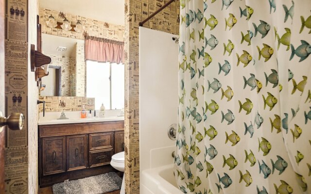 Blue Jay Chalet Unit#5