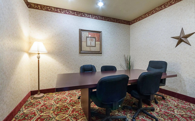 Comfort Inn & Suites