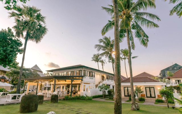 Legong Keraton Beach Hotel