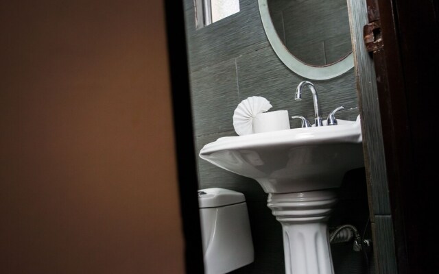 Hotel Suites Royal