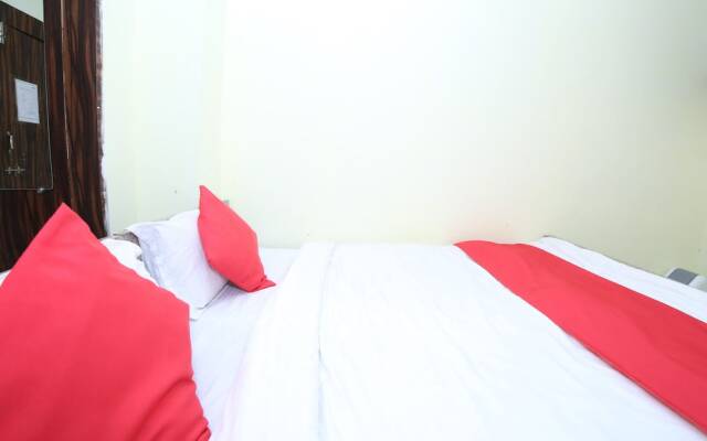 Hotel E Square By OYO Rooms