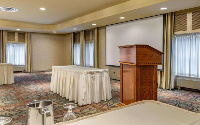 The Fort Garry Hotel, Spa and Conference Centre, Ascend Hotel Collection