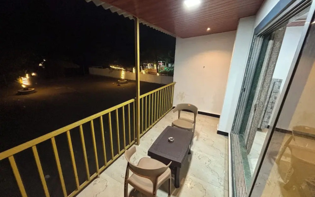 sea royal rooms and cafe