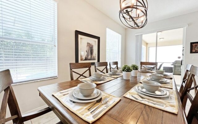 American Dream 6 Bedroom Home by RedAwning