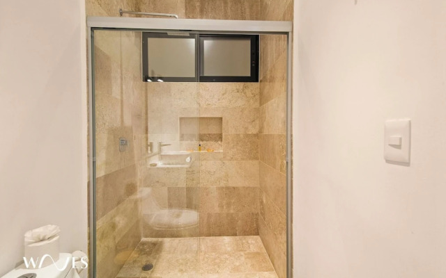 Great Located 1 Bedroom With Private Pool and Gym