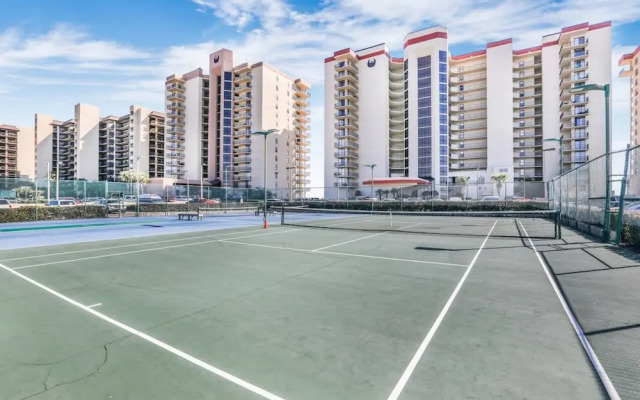 Phoenix III 3031 Beachfront End-unit