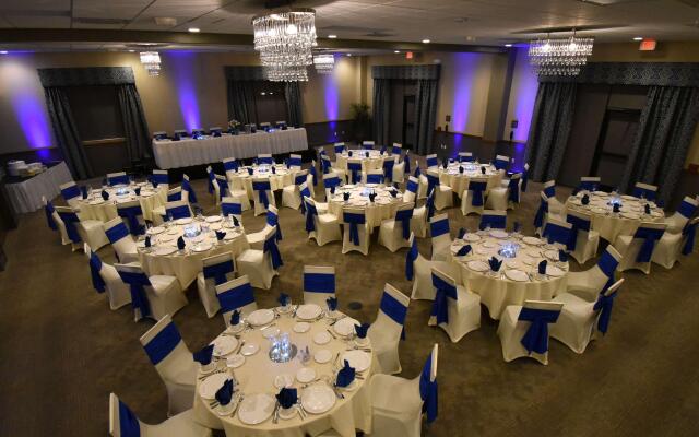 Hampton Inn & Suites Milwaukee West