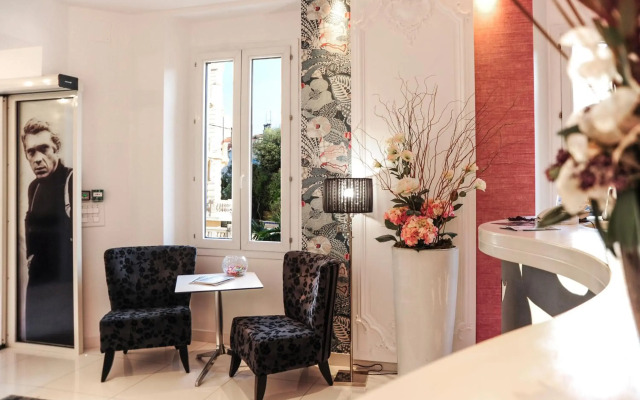 Hotel Renoir
