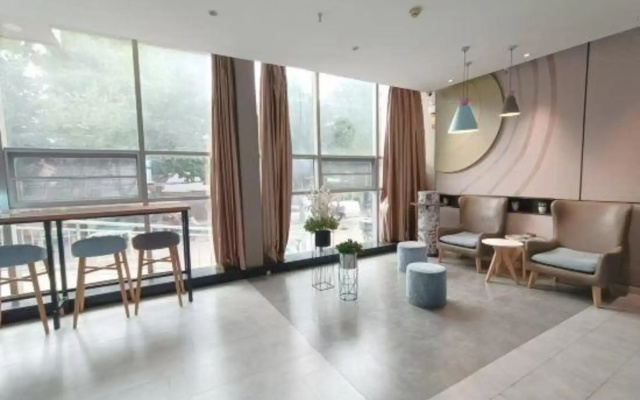 Homeinn Pebble Hotel (Zibo Yiyuan Lushan Road)