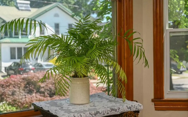 Niagara Inn Bed & Breakfast