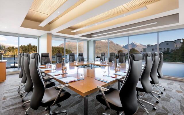 Crowne Plaza Hotel Queenstown by IHG