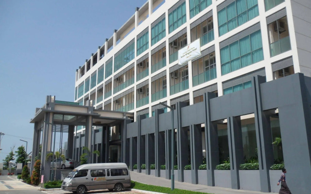 Noble Mingalar Hotel