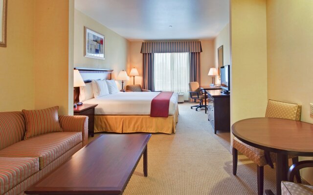 Holiday Inn Express & Suites Beaumont - Oak Valley an IHG Hotel