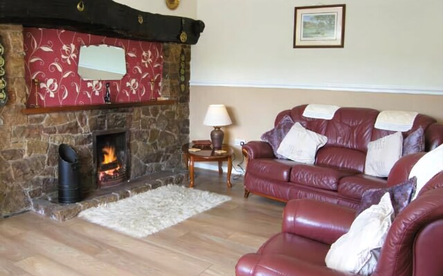 Henrhiw Uchaf