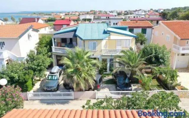 Apartment Plavo Sidro