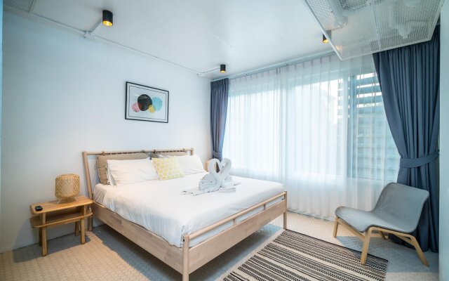 FULLY RENOVATED sea view apartment on Patong Bay
