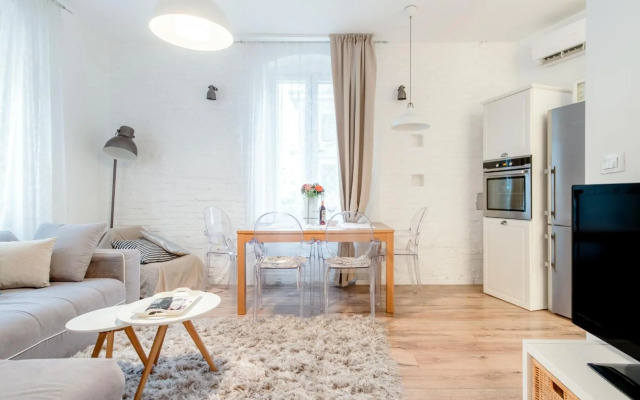 Boutique Apartment with Balcony