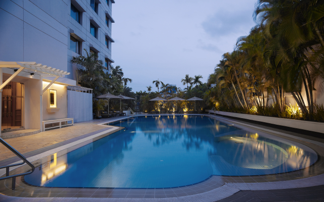 Sule Shangri-La, Yangon