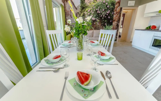 Villa "Luscinia"