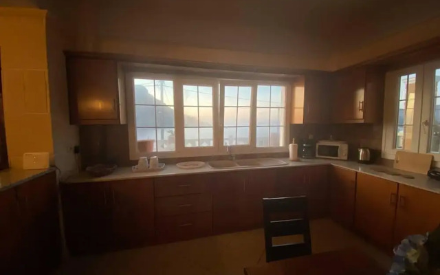 Charming 4-bed Villa in Armeos Masouri Kalymnos