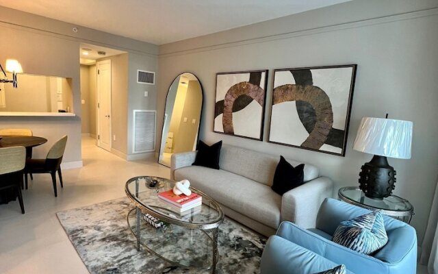 Suite - City View at Four Seasons Miami