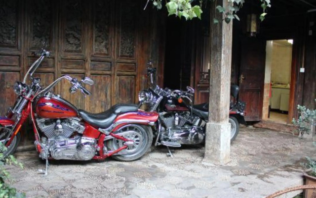 Lijiang Zhaofu Inn