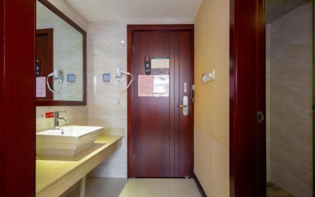 Hengdian World Studios Jinghua Grand Hotel (Qinwang Palace Qingming Shanghe Tu)
