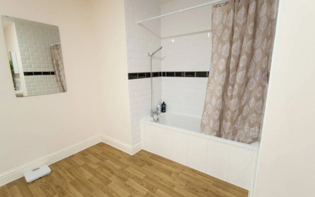 The Broadmead Forest - Spacious City Centre 3bdr Apartment
