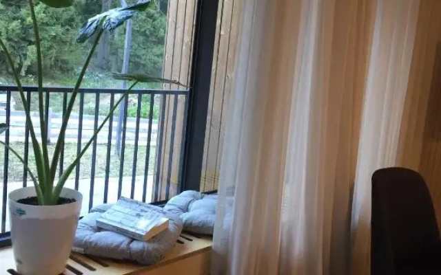Bakuriani Apartment with Forest Around