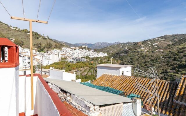 Homely Holiday Home in Málaga With Terrace