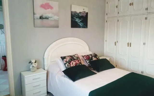 Wish-Suite San Jacinto de Sevilla Apartment