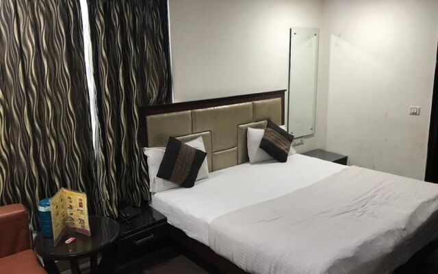 ADB Rooms Hotel Metro Plaza