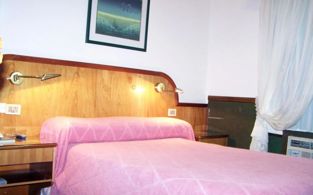 Hotel Orly