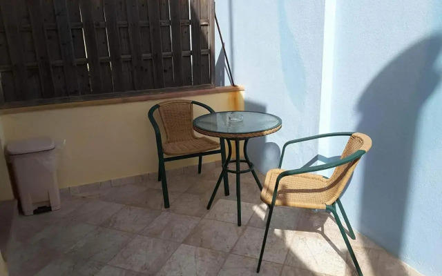 Frourio Apartments