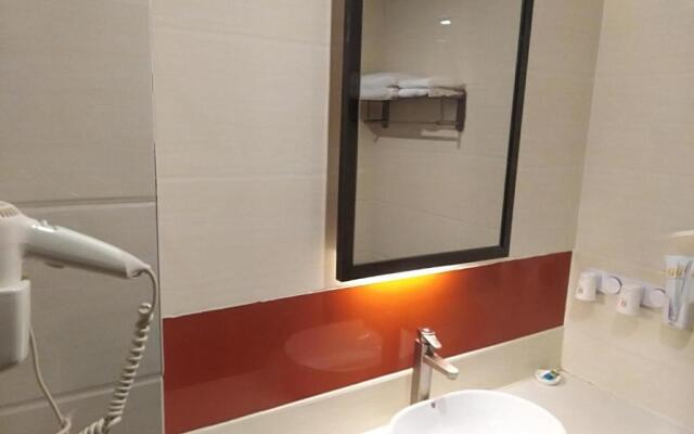 7Days Premium Linyi Hedong Caiyuan Square