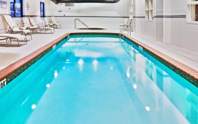 Holiday Inn Express Hotel & Suites Bartlesville by IHG