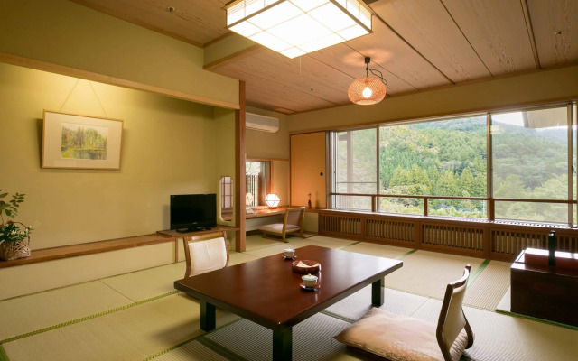 Shima Tamura