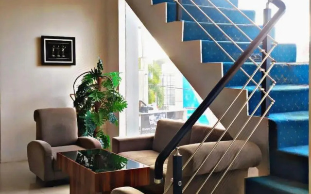 Zenith Hotel