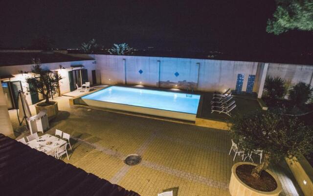 CASALE DOME' 14&2, Emma Villas