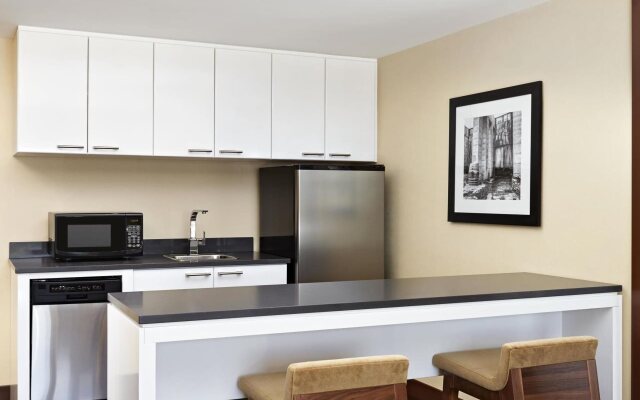 Four Points by Sheraton Kelowna Airport