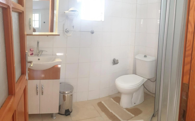 #2 Green Villa in BELEK Golf area with PRIVATE POOL & GARDEN 10 BEDS FULL TRIPLEX VILLA WIFI NETFLIX Full Kitchen & Bed Equipments Air Conditions free parking
