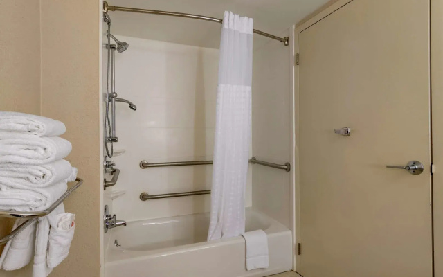 Comfort Suites Alpharetta/Roswell - Atlanta Area