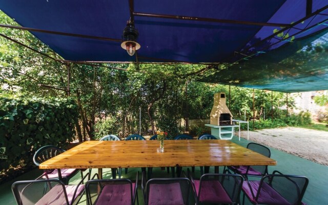 Nice Home in Sukosan With Wifi and 6 Bedrooms